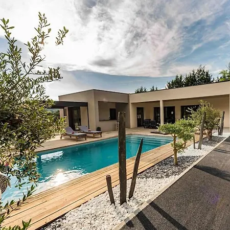 Villa ***** Piscine Chauffee, Jaccuzi, Petanque